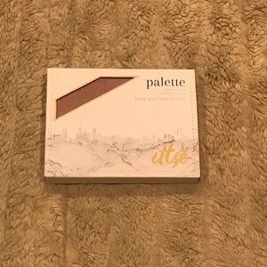 ittse Cosmetics magnetic eyeshadow palette